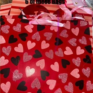 NWT FESTIVE ❤️💕 Heart GIFT Bags with Pink Ribbon Handles 9 total